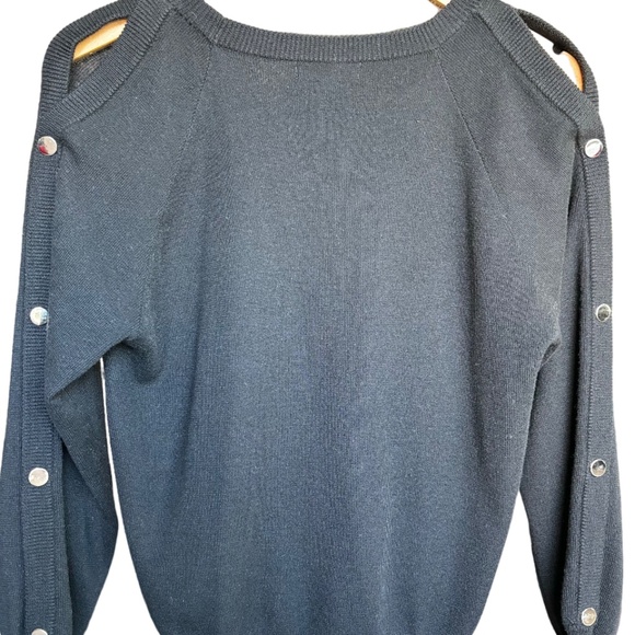 Suncoo | Women's Black Sweater with Shoulder Buttons - Picture 2 of 10